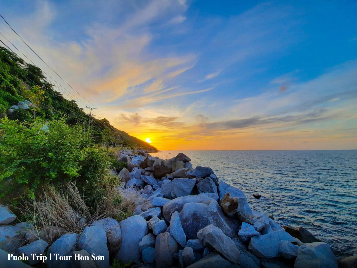 Combo Hòn Sơn 3N2Đ: Vé Tàu Cao Tốc + Khách Sạn