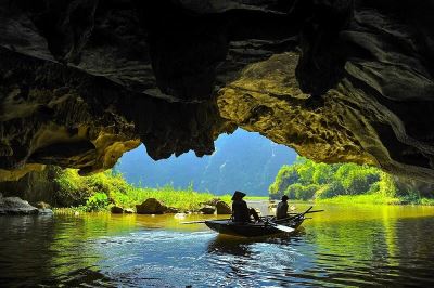 Khám phá các hang động đẹp nhất Việt Nam