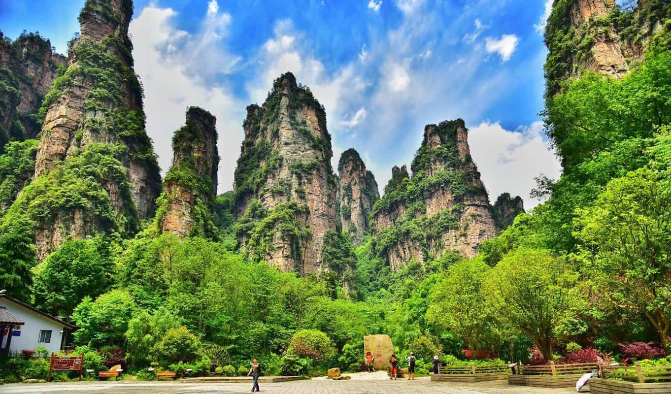 Tour Hòa Bình - Phượng Hoàng Cổ Trấn - Trương Gia Giới 6N5Đ