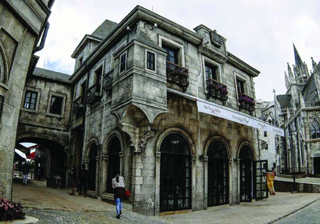 tour du lịch
