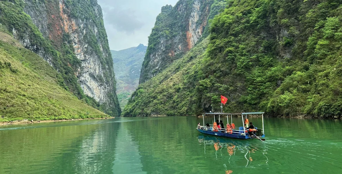 tour du lịch