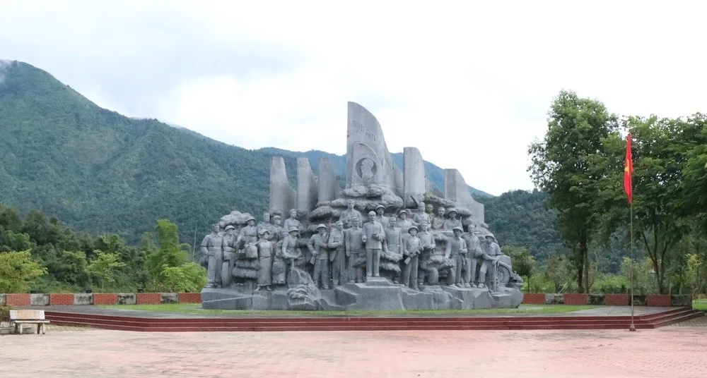 tour du lịch