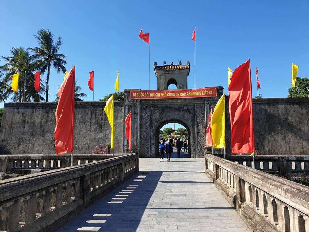 tour du lịch