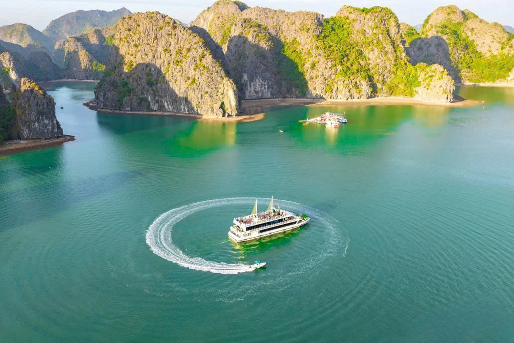 Du lịch Cát Bà tự túc