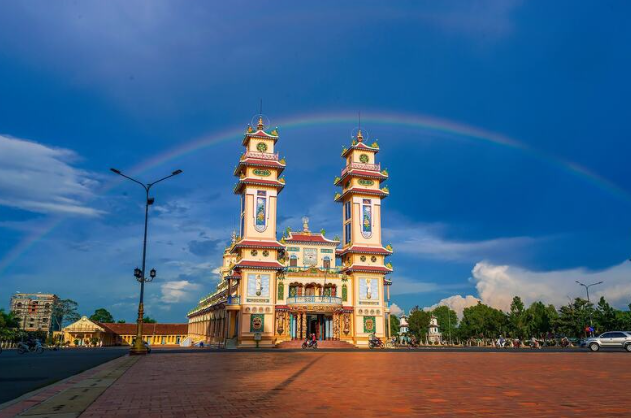 Du lịch Tây Ninh - Vẻ đẹp núi non và văn hóa tâm linh