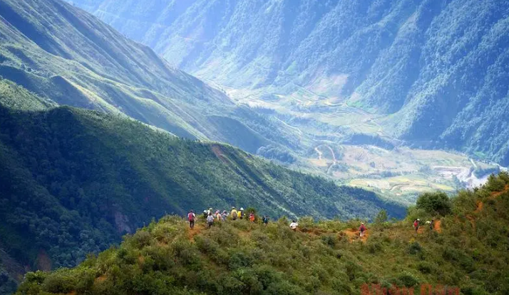 Trekking Tà Chì Nhù - Hành trình chinh phục “Nóc Nhà Yên Bái”