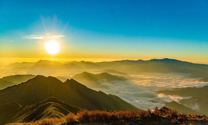 Trekking Tà Chì Nhù - Hành trình chinh phục “Nóc Nhà Yên Bái”