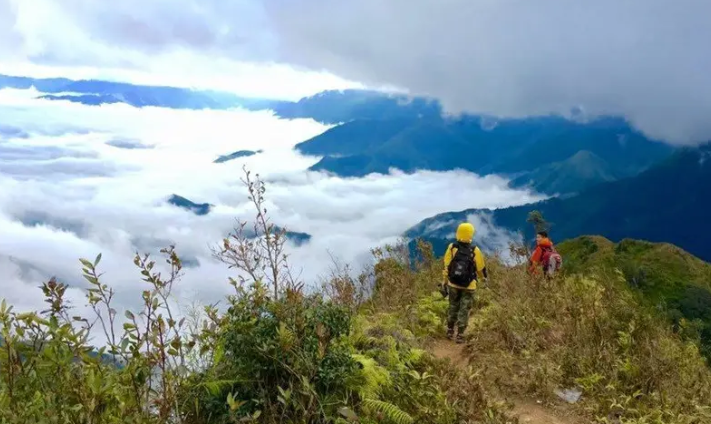 Trekking Tà Chì Nhù - Hành trình chinh phục “Nóc Nhà Yên Bái”