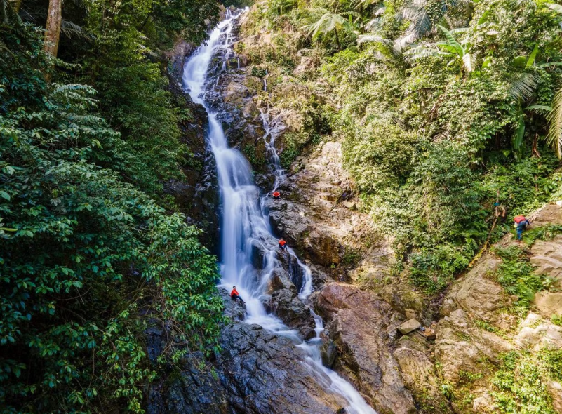 Trekking Thác Dương Cầm 1 ngày có khó không?