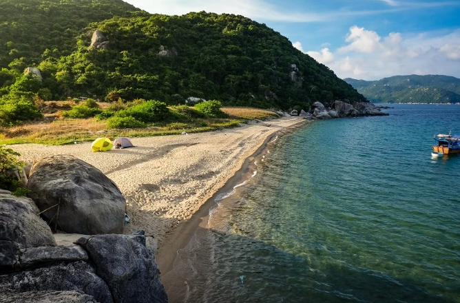 Trekking Vịnh Vân Phong - Khám Phá Thiên Nhiên