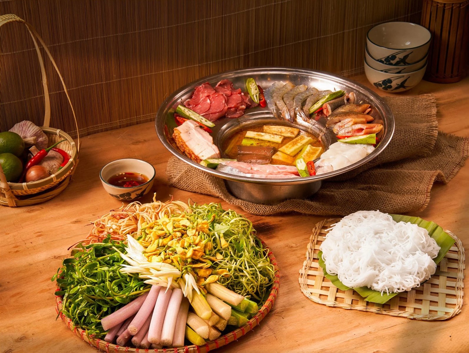 Đặc sản lẩu mắm Châu Đốc đậm đà hương vị miền Tây
