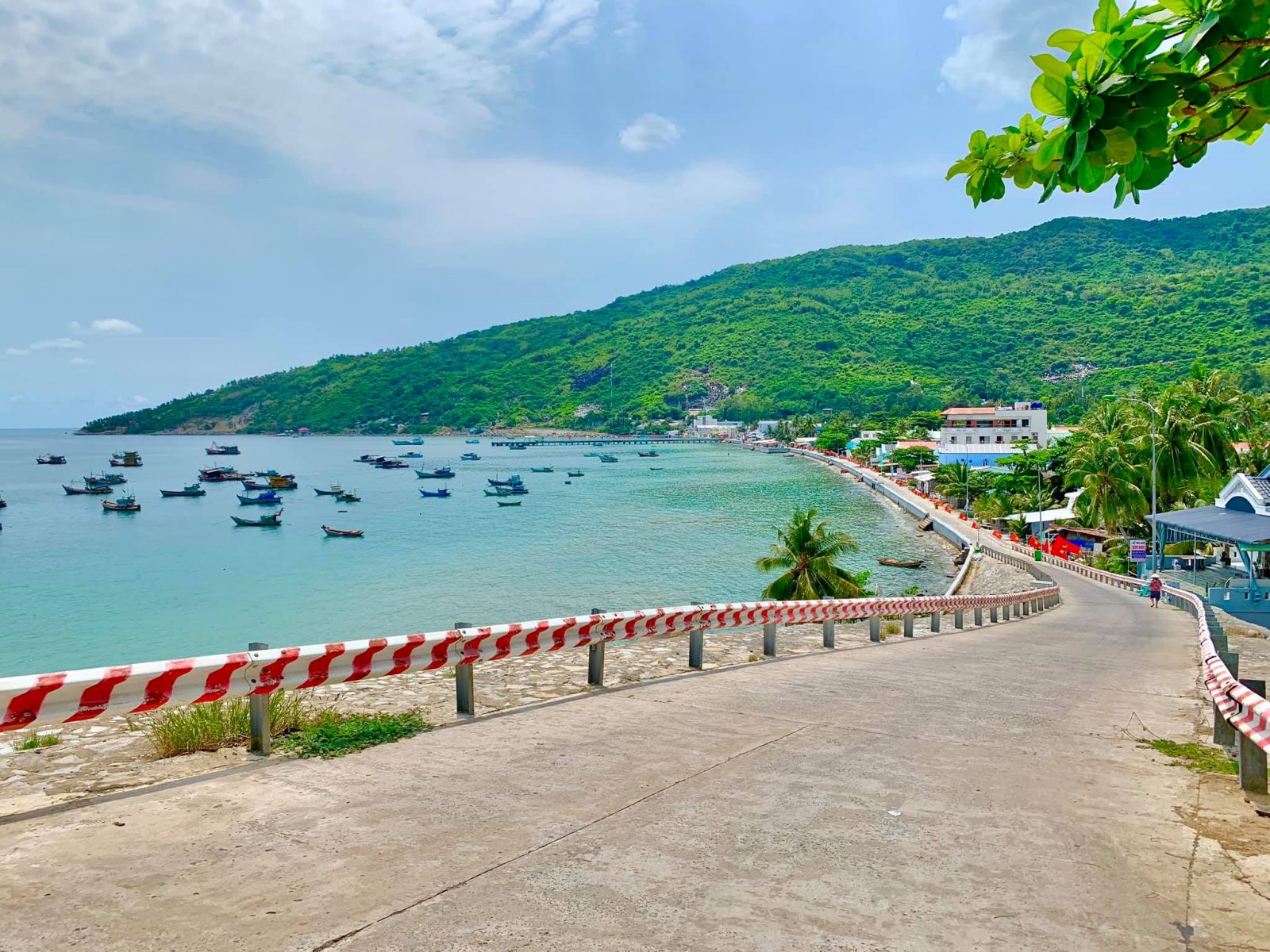 Du lịch Hòn Sơn - Khám phá đảo hoang sơ và biển xanh