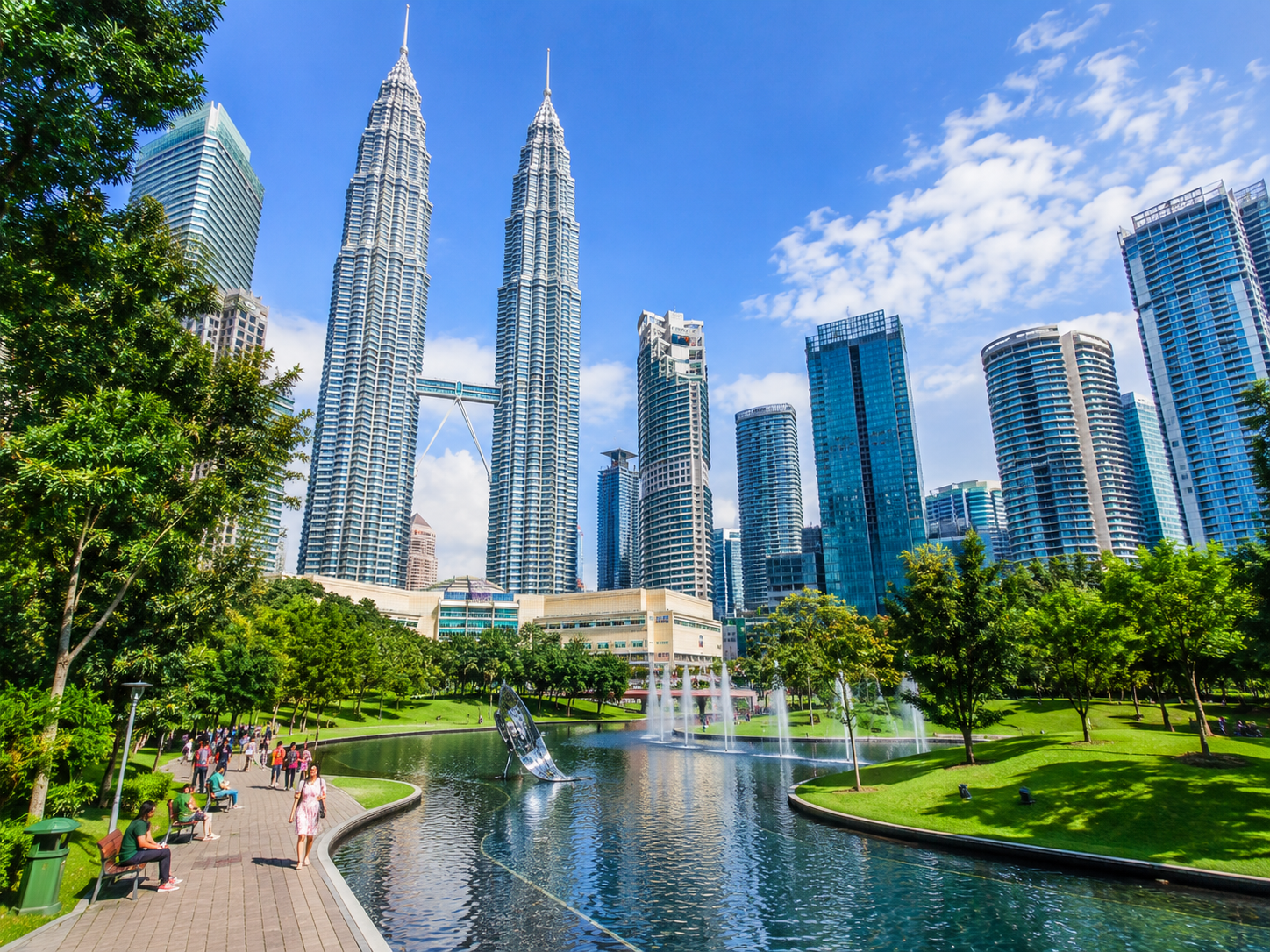 Khám phá biểu tượng du lịch tháp đôi Petronas Malaysia 