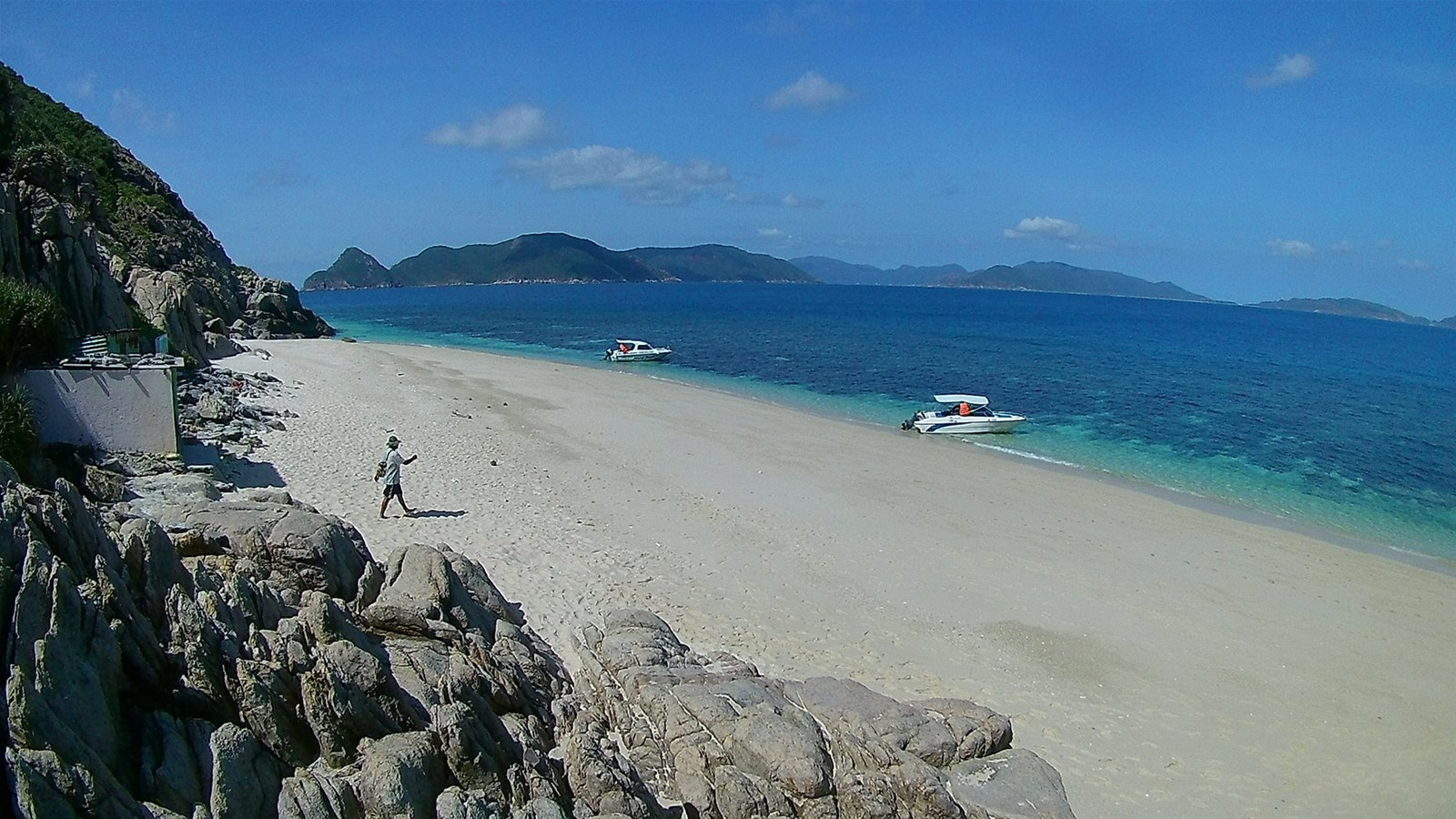 Tour Tham Quan Hòn Bảy Cạnh - Hòn Cau