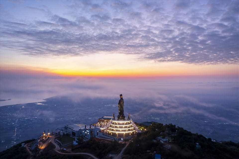 Tour Núi Bà Đen Tây Ninh 1 Ngày Tặng Vé Cáp Treo 2024