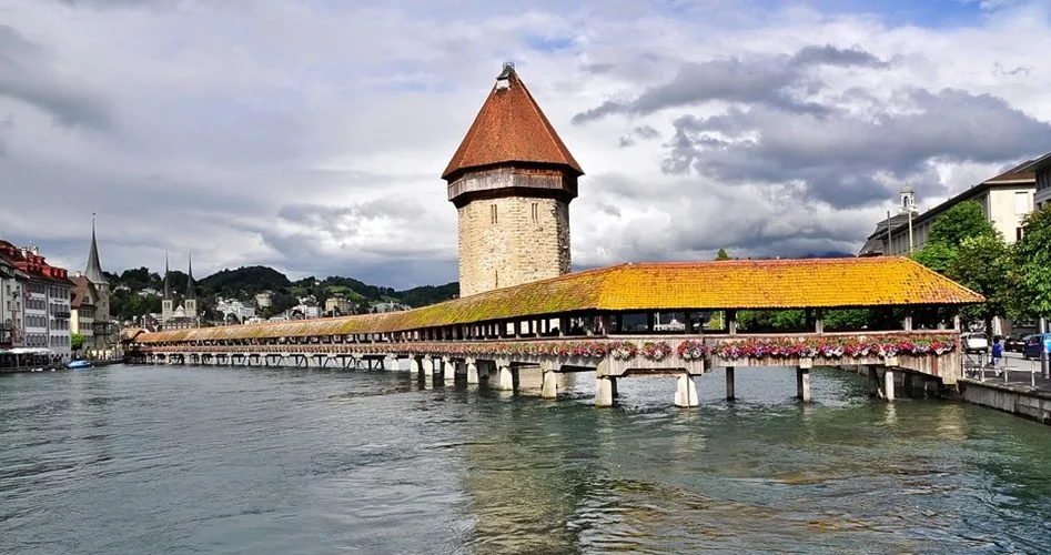 tour du lịch