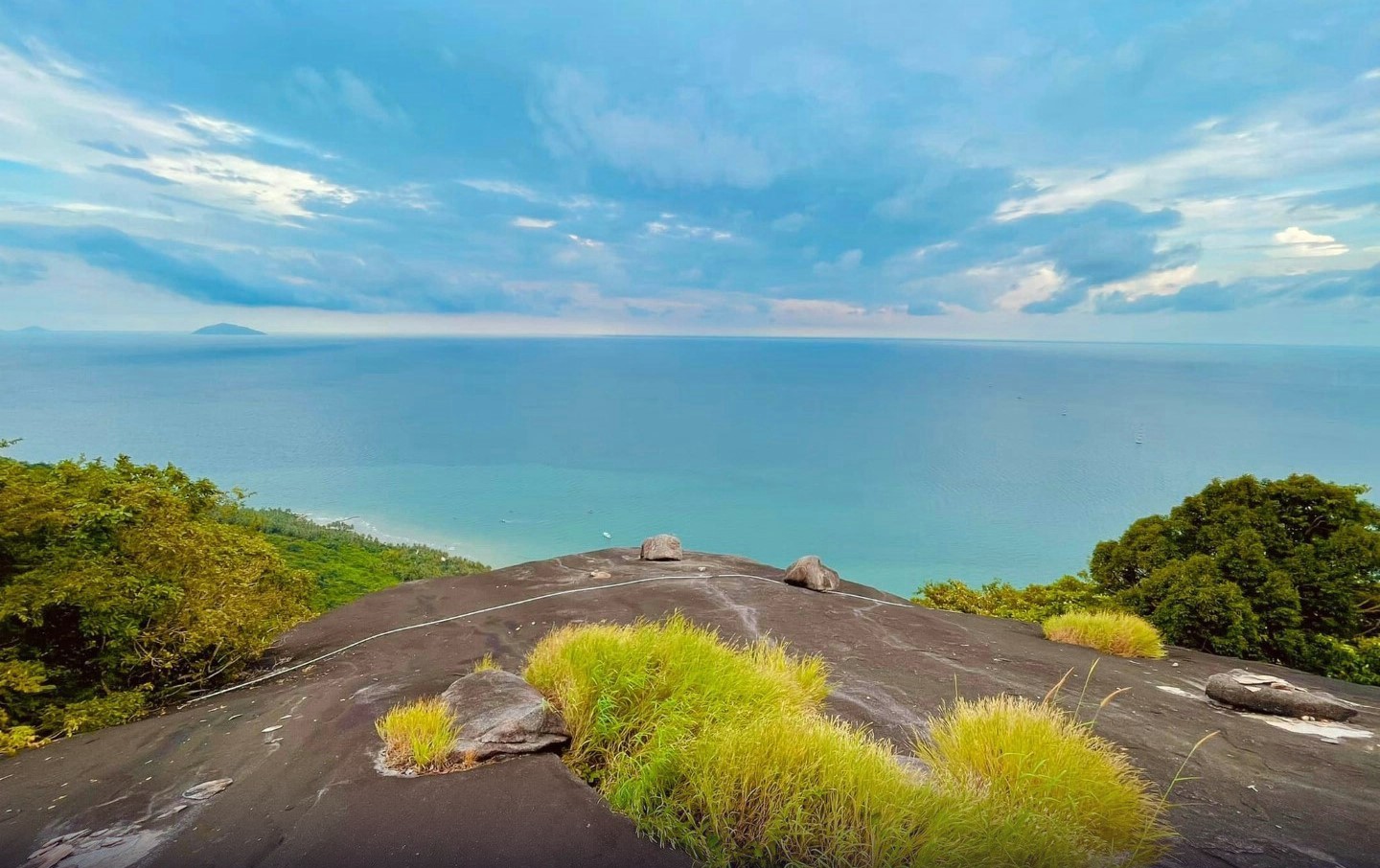 Tour Long An – Hòn Sơn 2N2Đ Trọn Gói